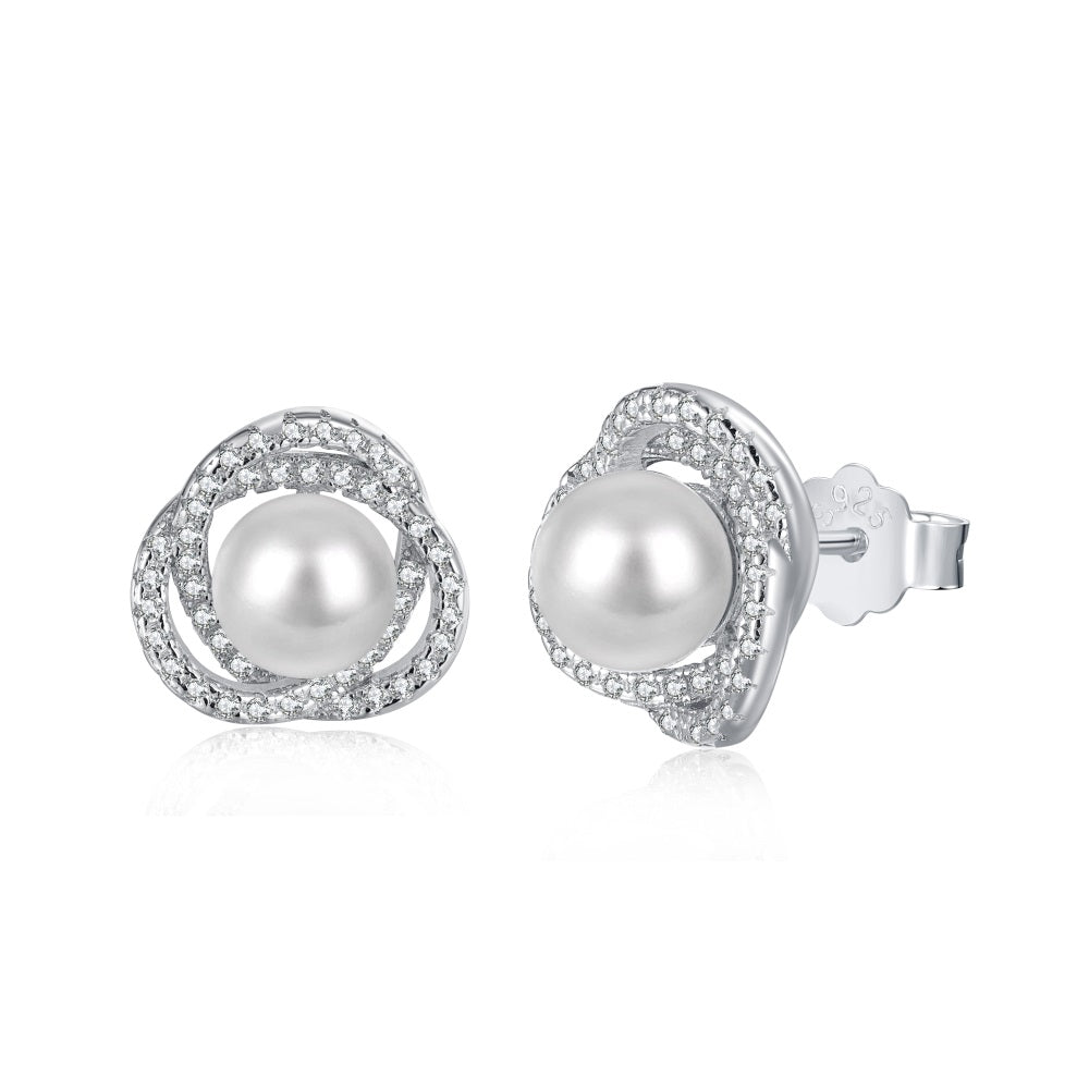 Basic Pearl Earrings