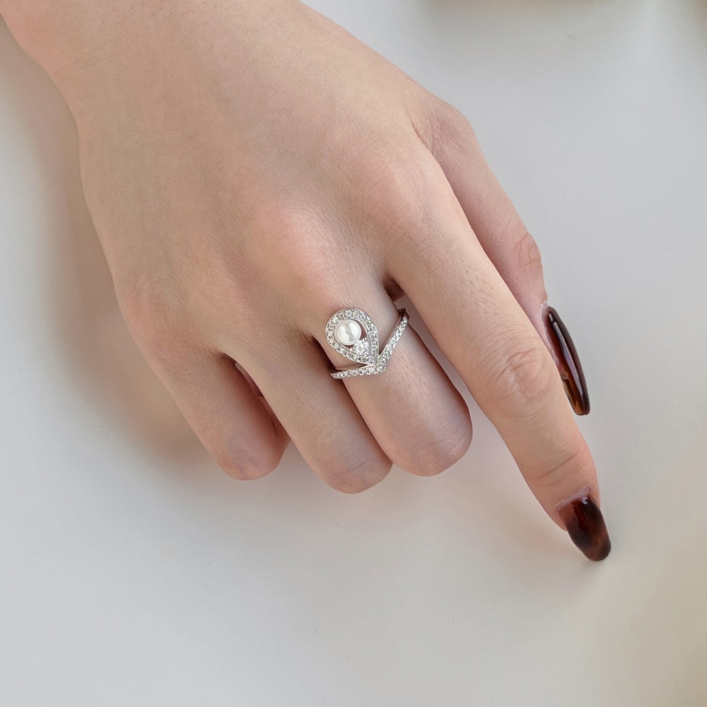 Sara Pearl Ring